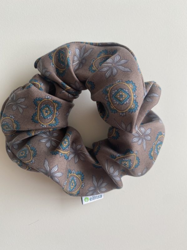 6. Scrunchie